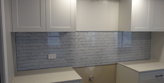 Brick Pattern Kitchen Glass Splashback Installation